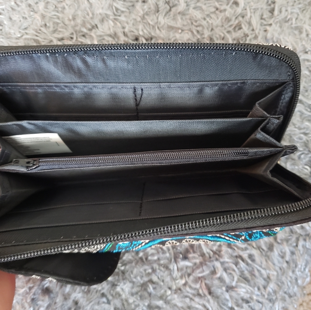 Embroidered Wallet - Picture 2 of 3